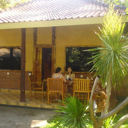 Dormitory Sedap Malam Singaraja Eksteriør billede