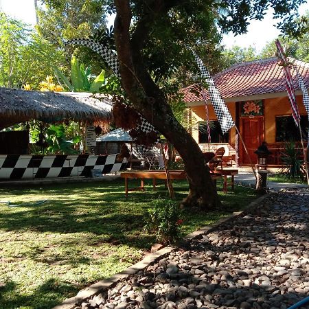 Dormitory Sedap Malam Singaraja Eksteriør billede