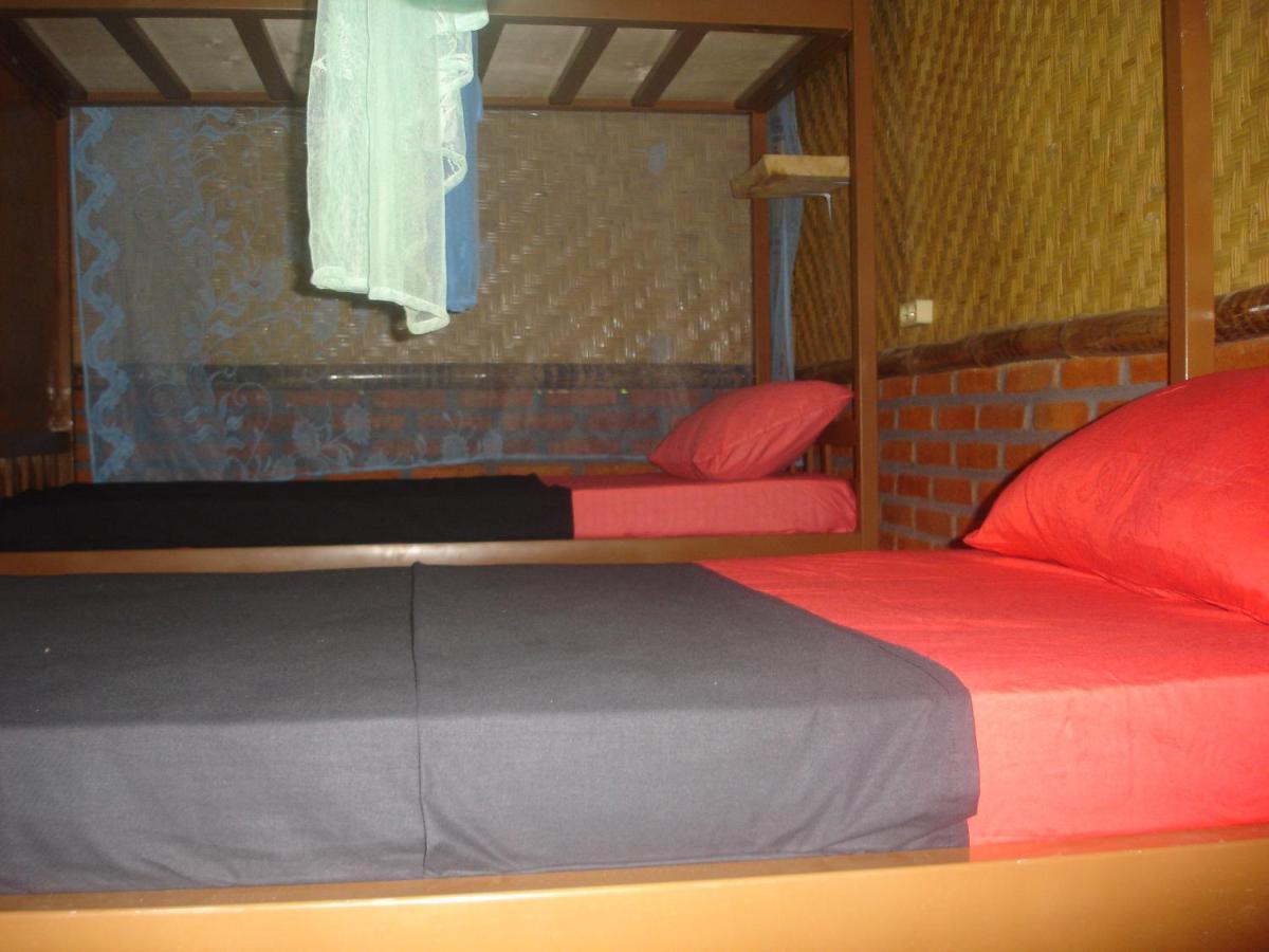 Dormitory Sedap Malam Singaraja Eksteriør billede