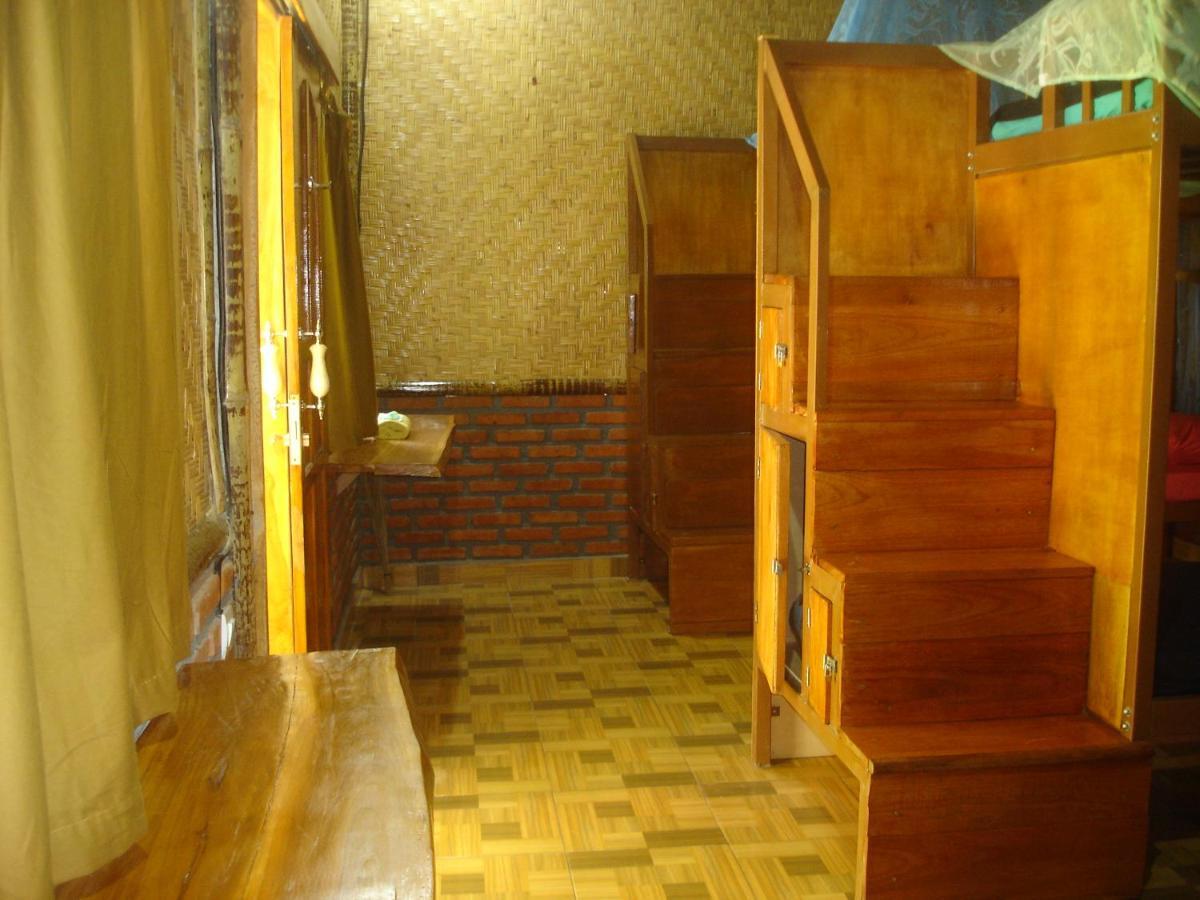 Dormitory Sedap Malam Singaraja Eksteriør billede